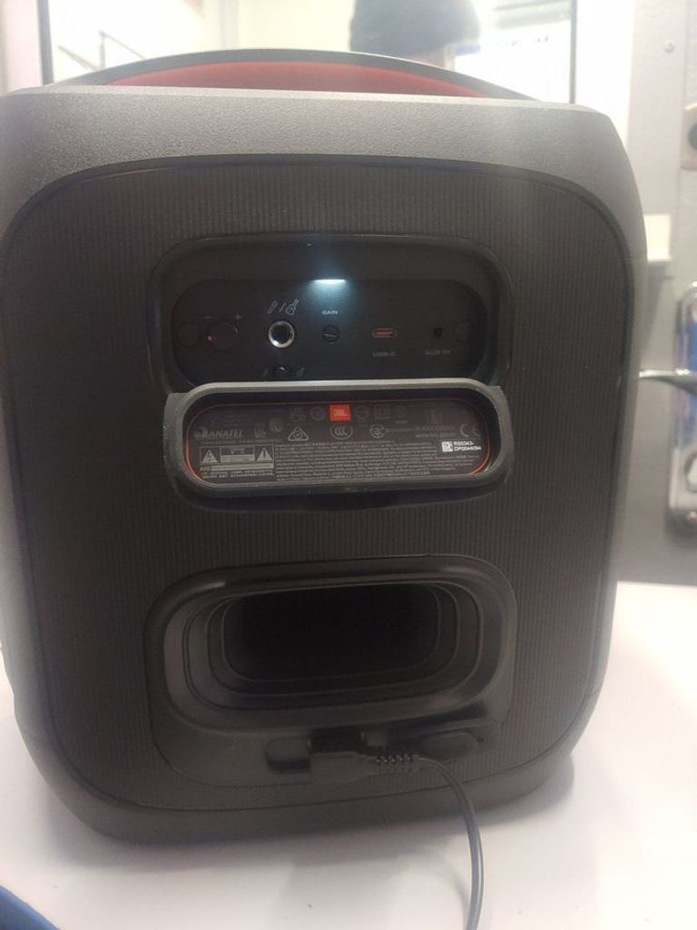 Розпродаж Jbl partybox encore essential 2, продавець Техноскарб