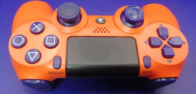 Дешево Sony dualshock 4 з ломбарду