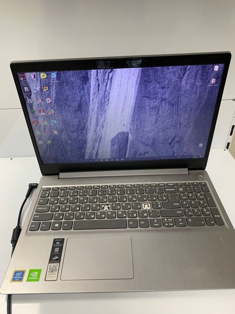 Дешево Lenovo 15/pentium 6405u ddr4/4gb ddr4/hdd *відсутній/ssd 128 gb/geforce mx130 2gb з ломбарду