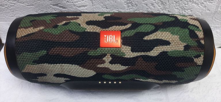 Оголошення Jbl charge 3 Б/У