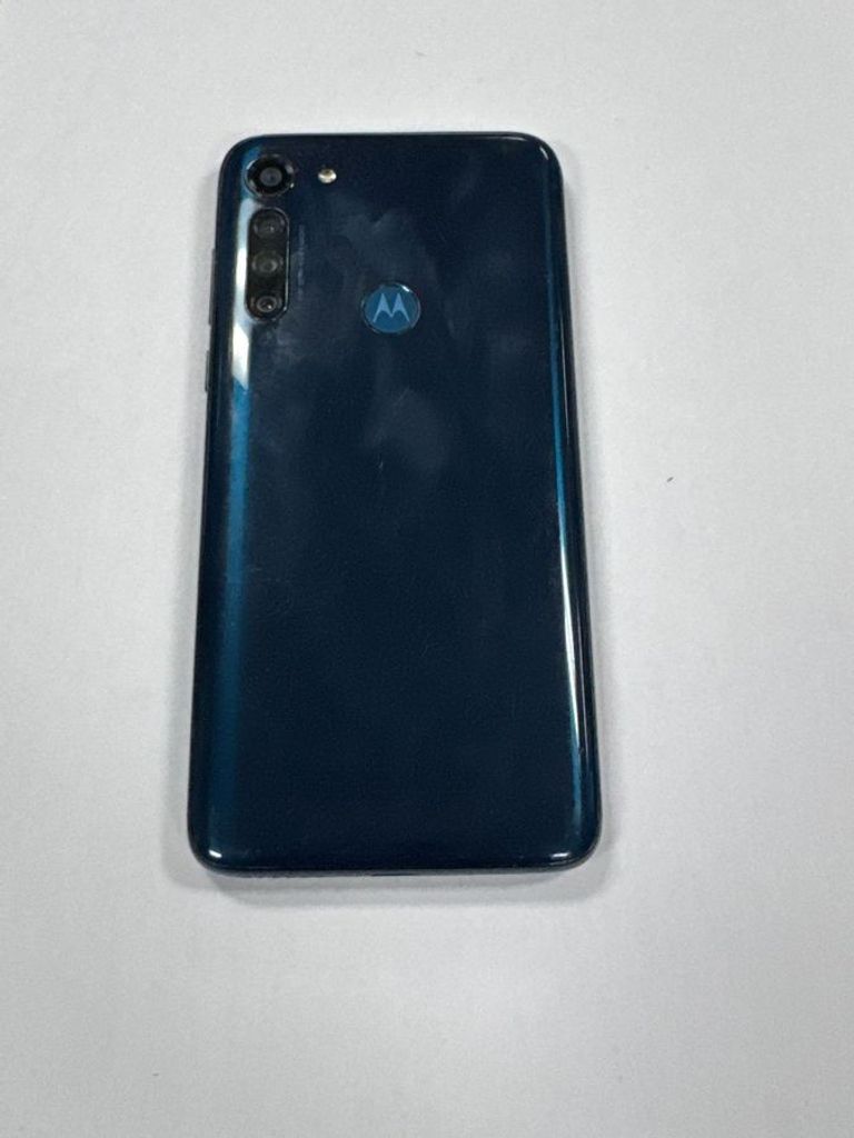 Оголошення Motorola g8 power lite 4/64gb Б/У