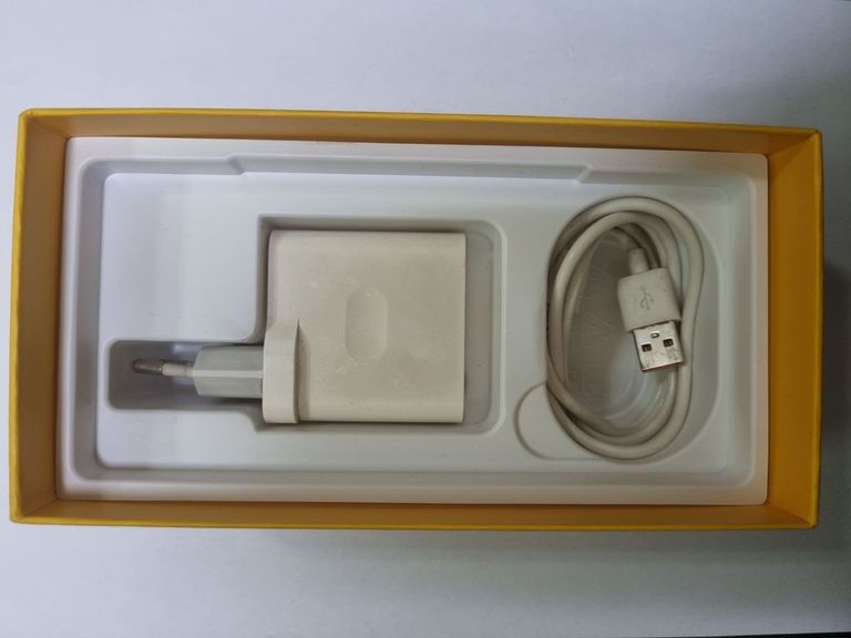 Realme 6 rmx2001 4/64gb Код:01-200916321. Зображення 9