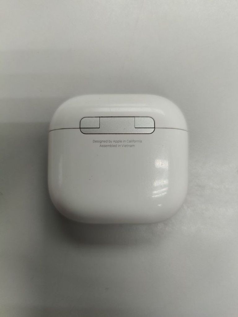 Оголошення Apple airpods 4 with active noise cancellation Б/У