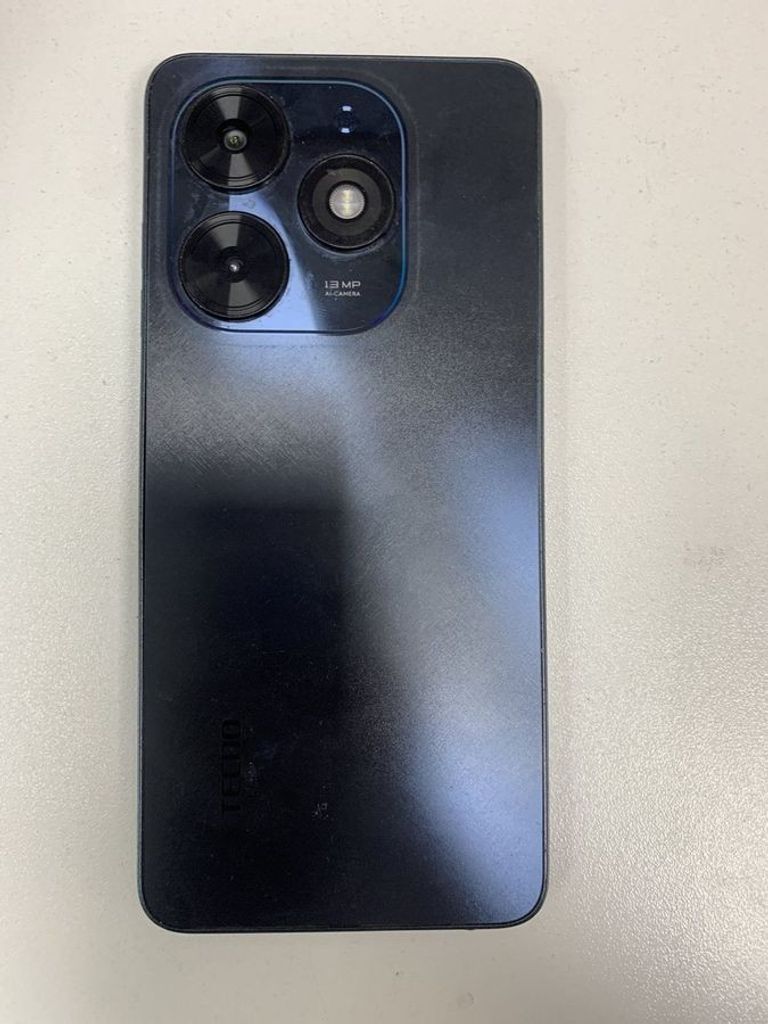 Дешиво Tecno spark go 2024 4/128gb с ломбарда