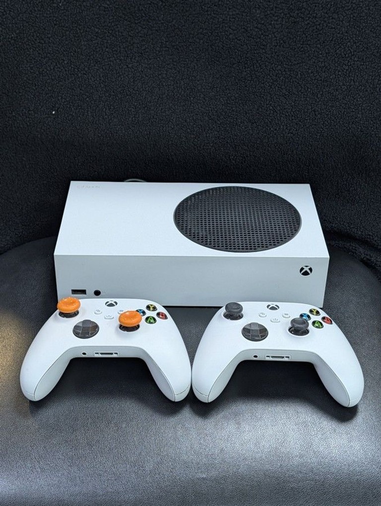 Купить Microsoft xbox series s 512gb Б/У