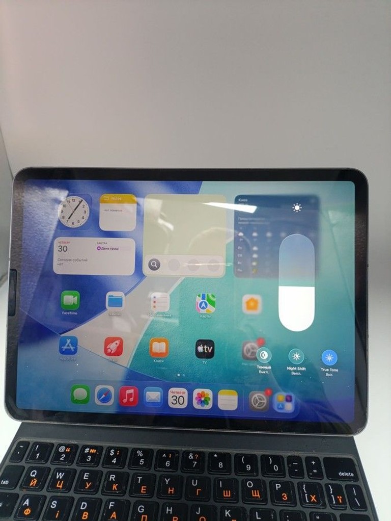Дешево Apple ipad pro 11 2022 wi-fi + cellular 256gb mp583 a2435 з ломбарду
