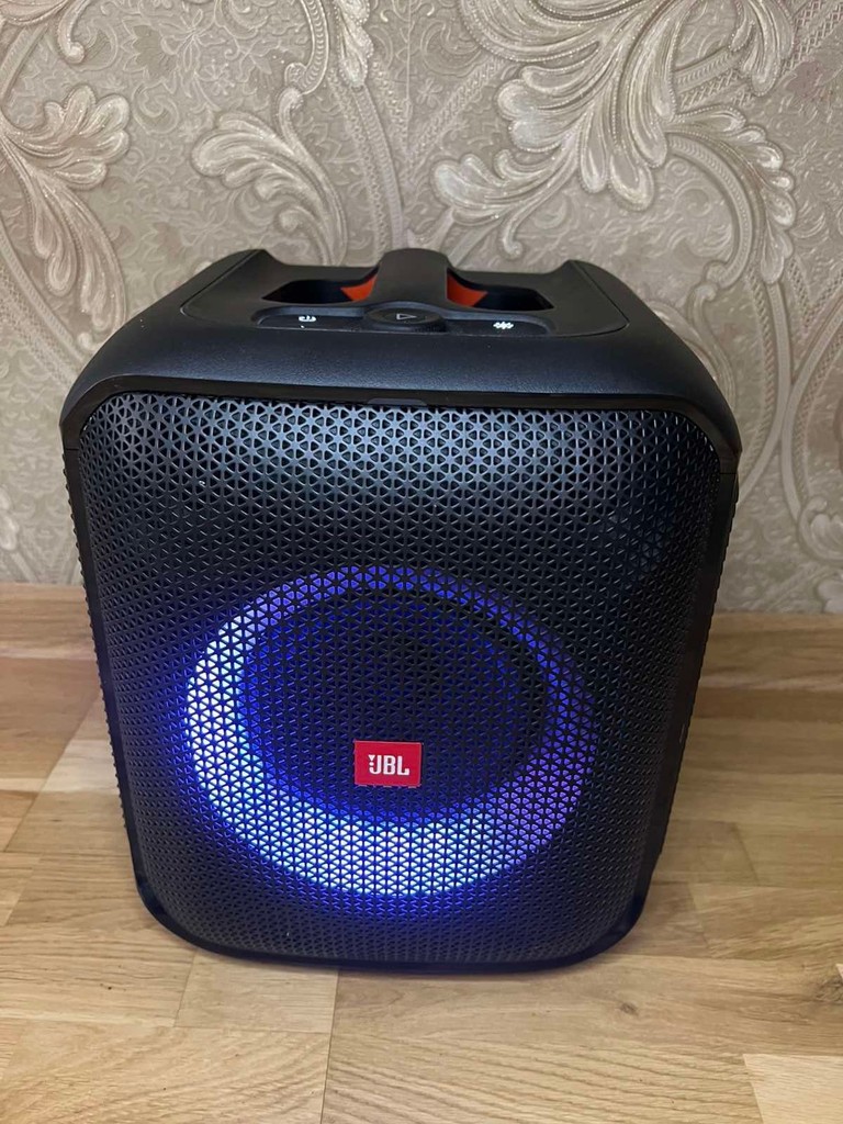 Оголошення Jbl Partybox Encore Essential (JBLPBENCOREESS) Б/У