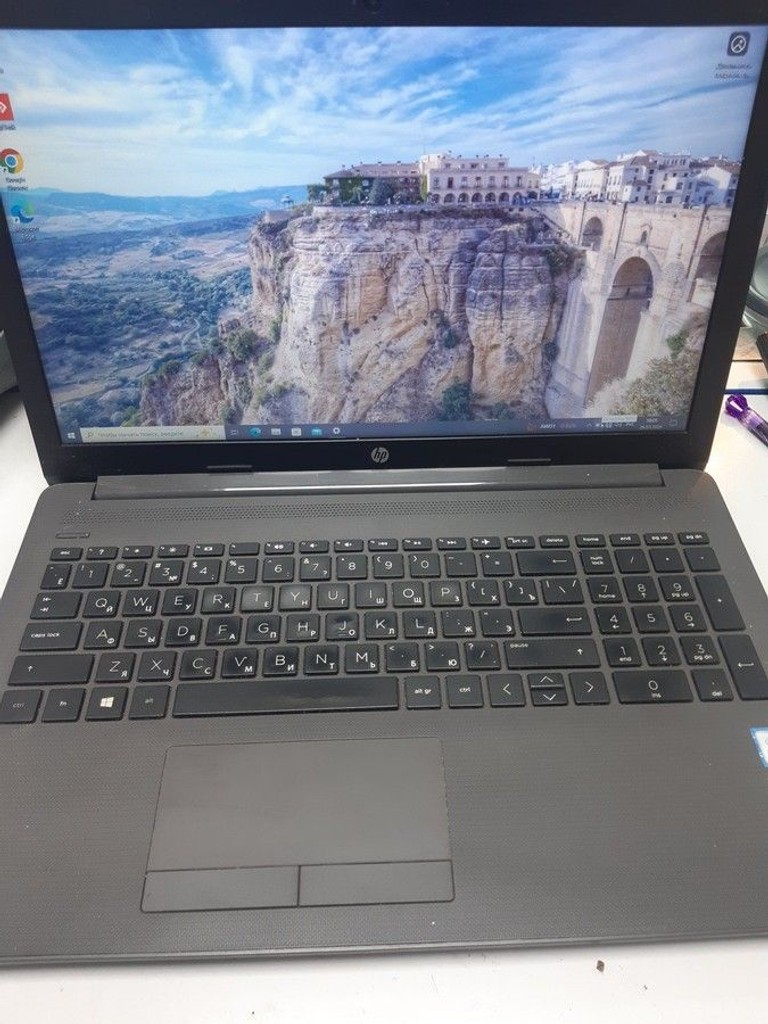 Купити Hp 15/core i3 7020u ddr3/8gb ddr3/hdd *відсутній/ssd 256 gb/geforce mx110 2gb Б/У