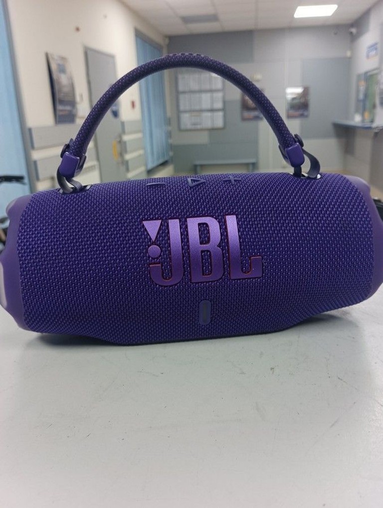 Купить JBL Charge 6 Black Б/У