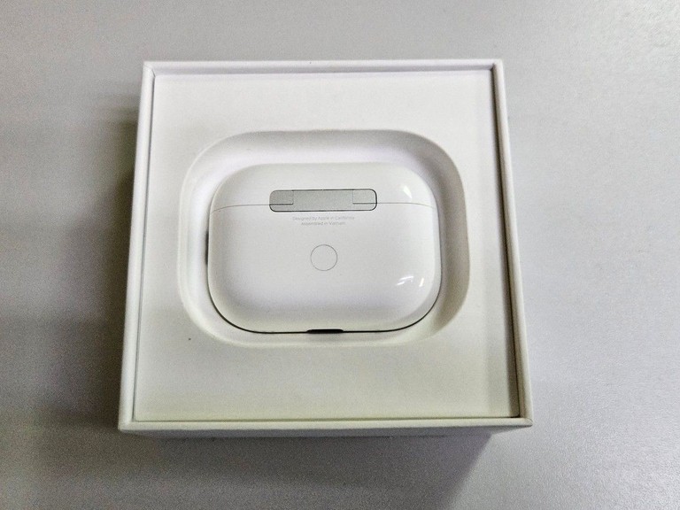 Дешево Apple airpods pro 2nd generation with magsafe charging case usb-c з ломбарду