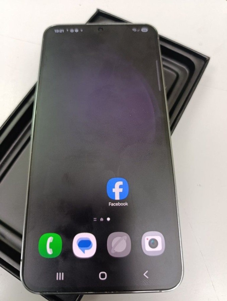 Оголошення Samsung galaxy s23 8/128gb Б/У