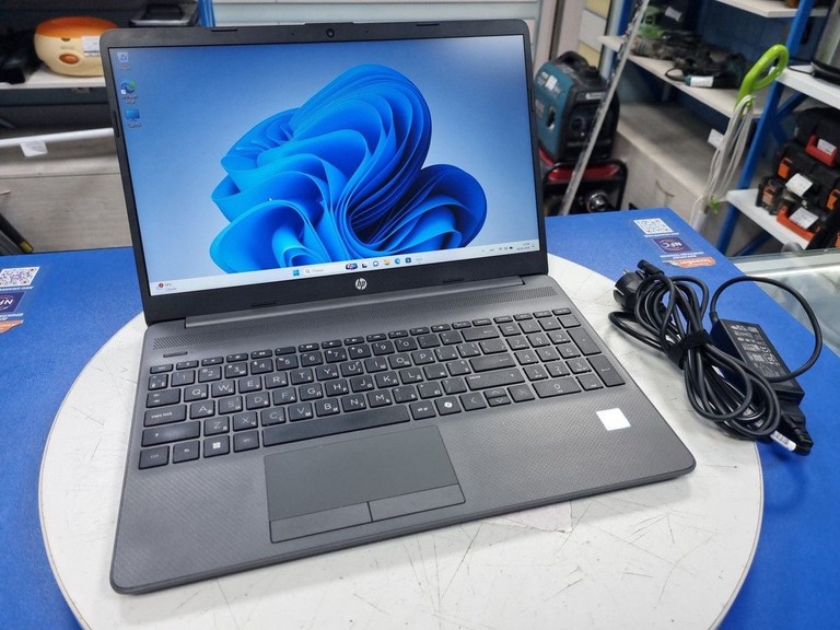 Купить Hp 15/core i3-1315u ddr5/8gb ddr4/hdd *відсутній/ssd 256 gb/*інтегрована Б/У