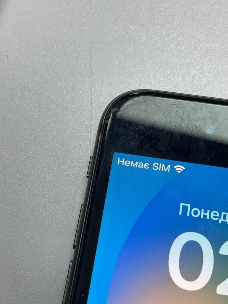 Apple iphone 8 plus 64gb Код:01-200996339. Зображення 6