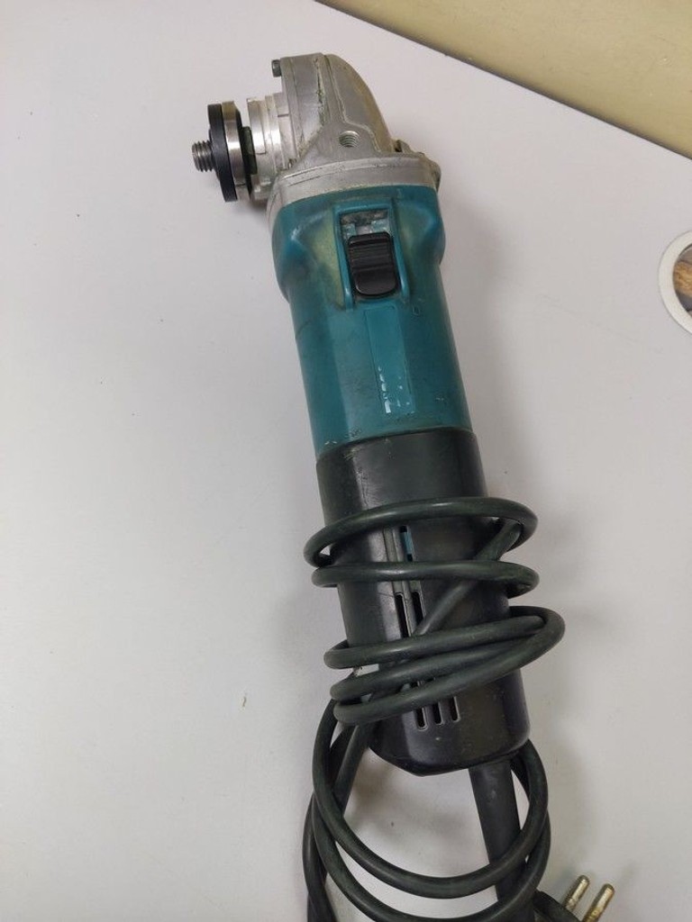 Розпродаж Makita 9565CVR, продавець Техноскарб