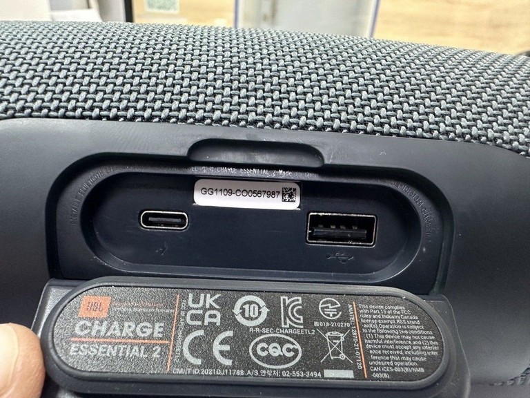 Оголошення Jbl charge essential 2 Б/У