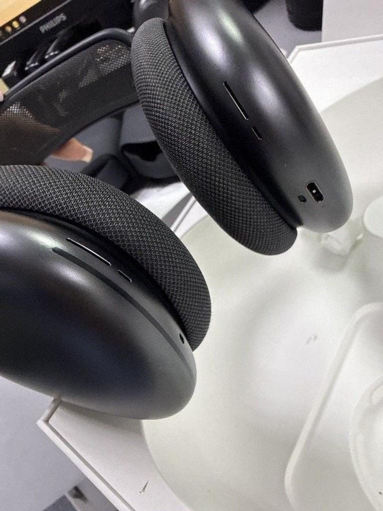 Розпродаж Apple airpods max, продавець Техноскарб