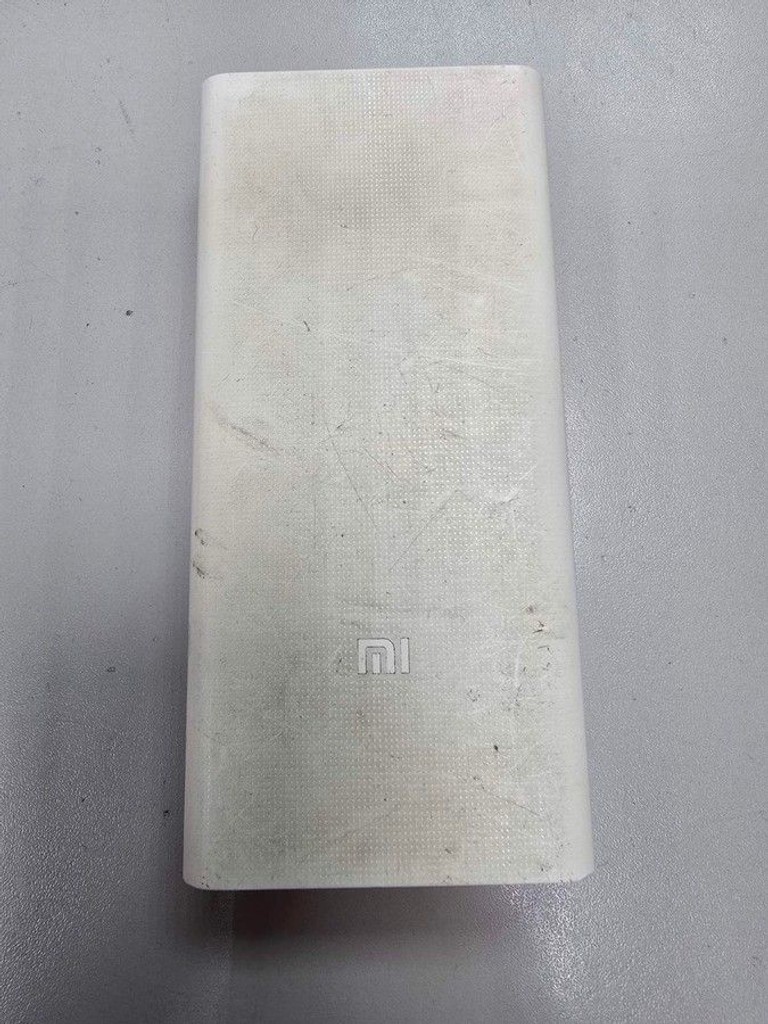 Купити Xiaomi mi power bank 3 20000 mah usb-c 18w Б/У