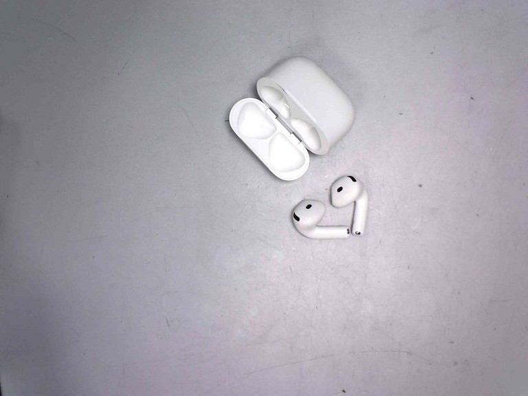 Дешиво Apple airpods 4 with active noise cancellation с ломбарда