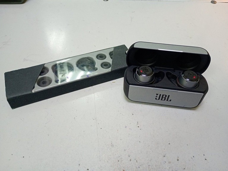 Оголошення Jbl reflect flow Б/У