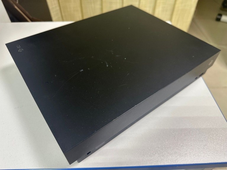 Дешево Microsoft Xbox One X 1TB з ломбарду