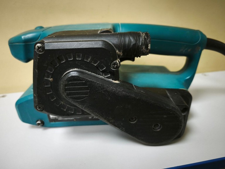 Купить Makita 9910 Б/У