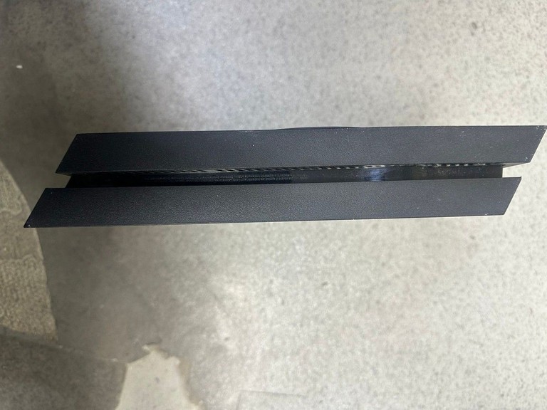 Дешево Sony playstation 4 1tb з ломбарду