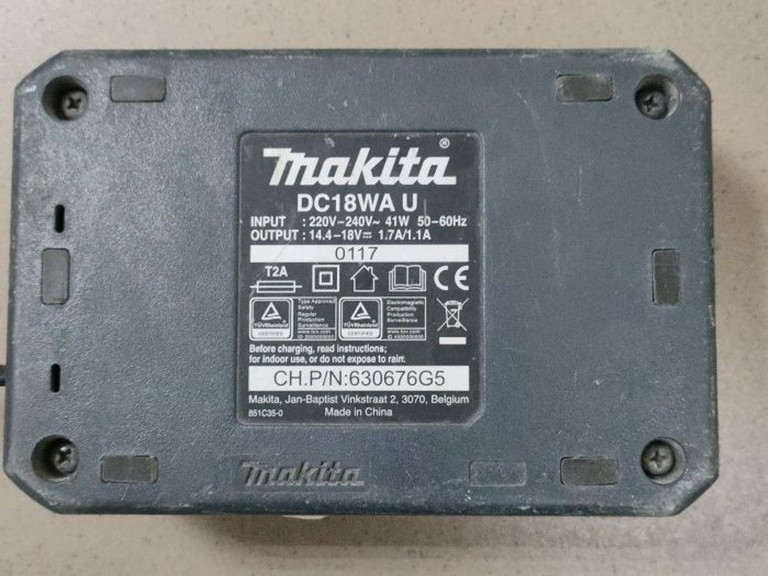 Дешево Makita DF347D001 з ломбарду