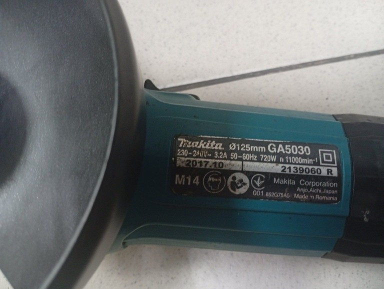 Дешево Makita GA5030 з ломбарду