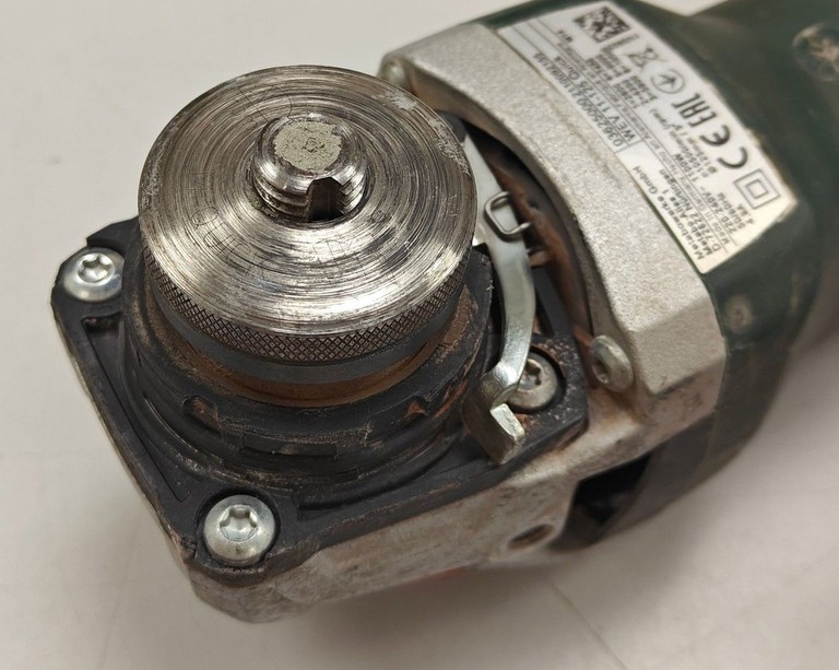 Дешево Metabo wev 11-125 quick з ломбарду
