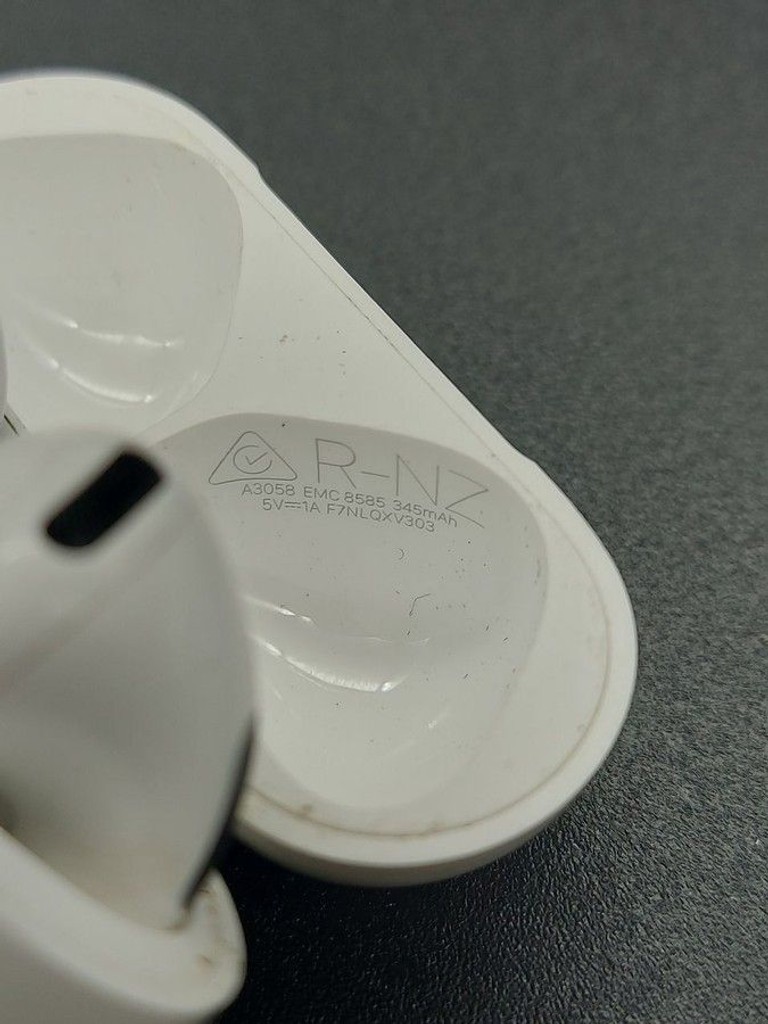 Розпродаж Apple airpods 4, продавець Техноскарб