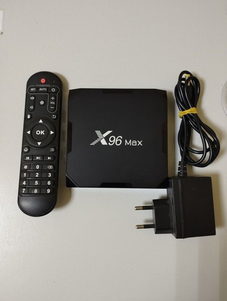 Купить  X96 MAX+ 4/32GB Б/У