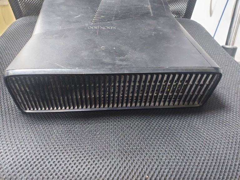Розпродаж Microsoft xbox360 slim 250gb kinect, продавець Техноскарб