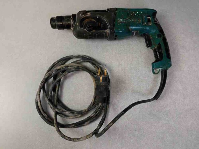 Купити Makita HR2470 Б/У