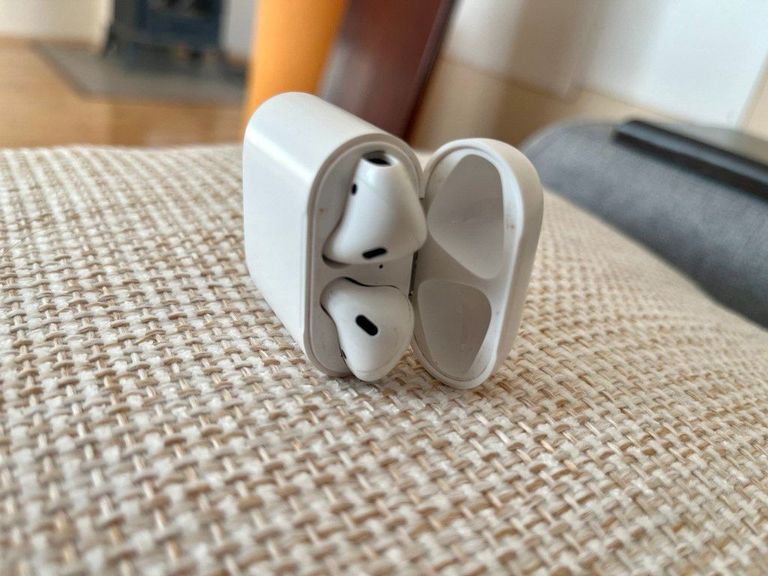 Дешево Навушники Airpods/Apple airpods original/аирподс/аірподс/оригінал з ломбарду
