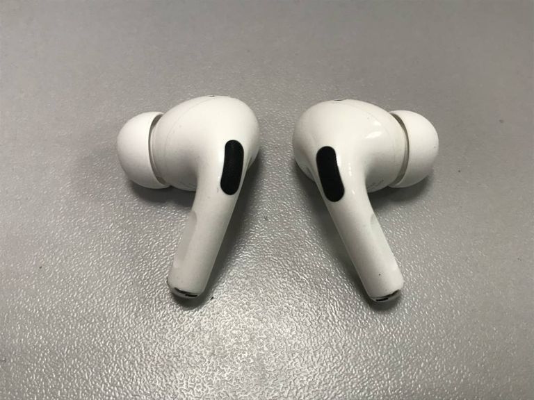 Apple airpods pro 2nd generation with magsafe charging case usb-c