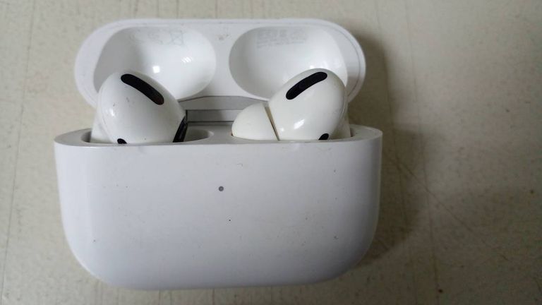 Apple AirPods Pro (MWP22)