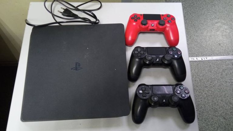 Sony playstation 4 1tb