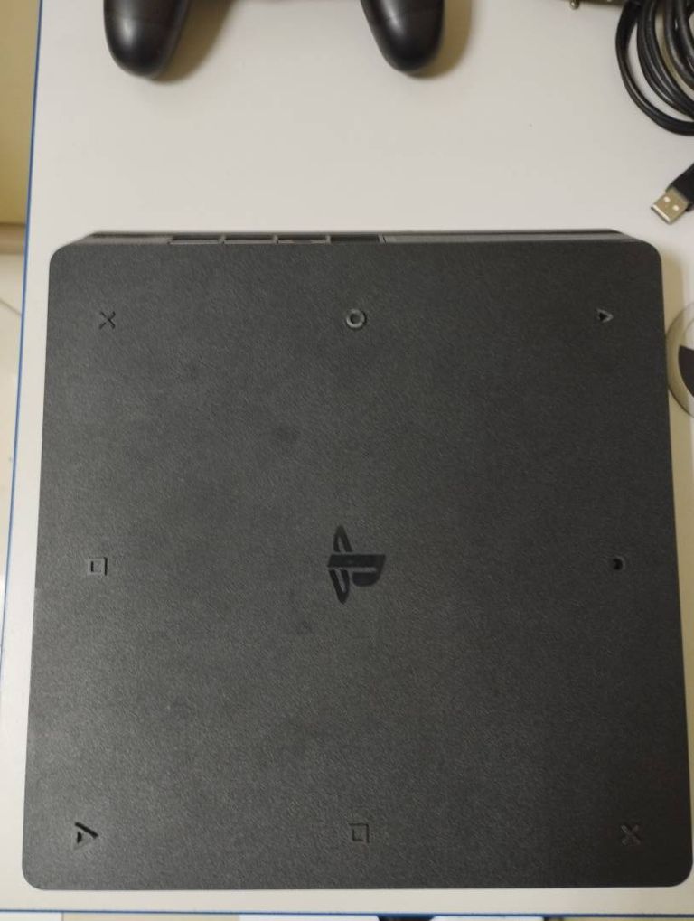 Дешево Sony PlayStation 4 Slim 1TB Black з ломбарду