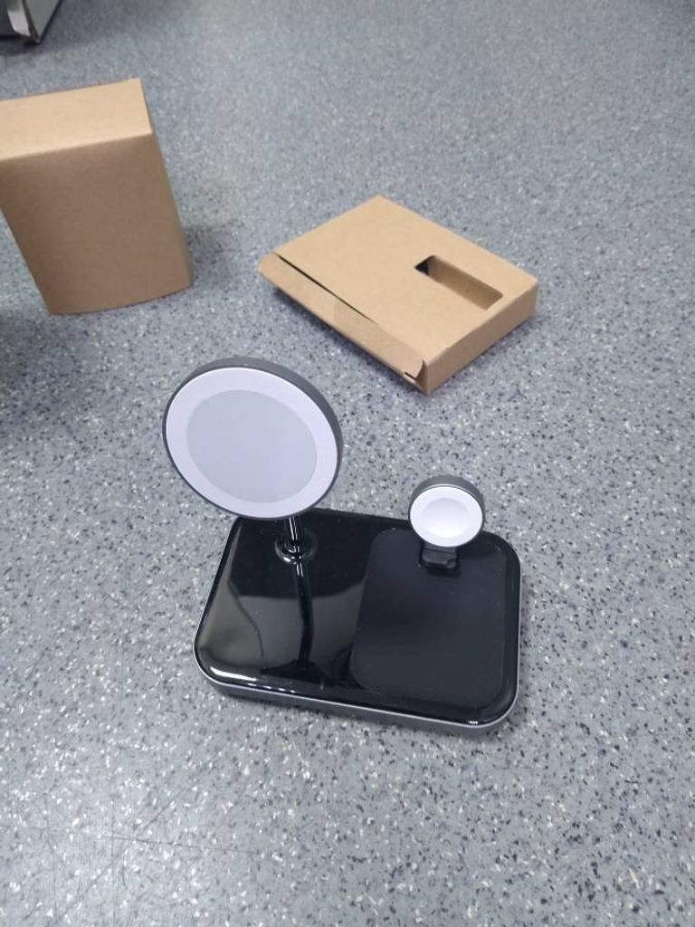 Оголошення Satechi aluminum 3 in 1 magnetic wireless charging stand Б/У