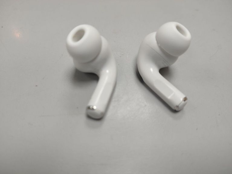 Купить Apple airpods pro 2nd generation with magsafe charging case usb-c Б/У