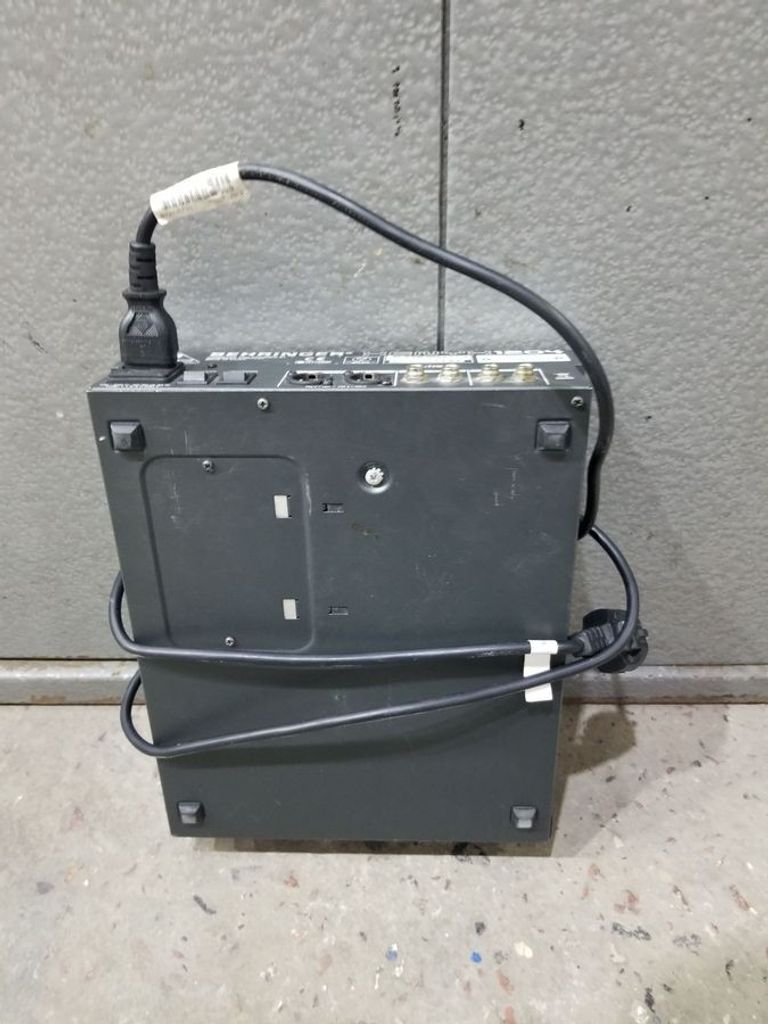 Дешево Behringer XENYX 1204USB з ломбарду