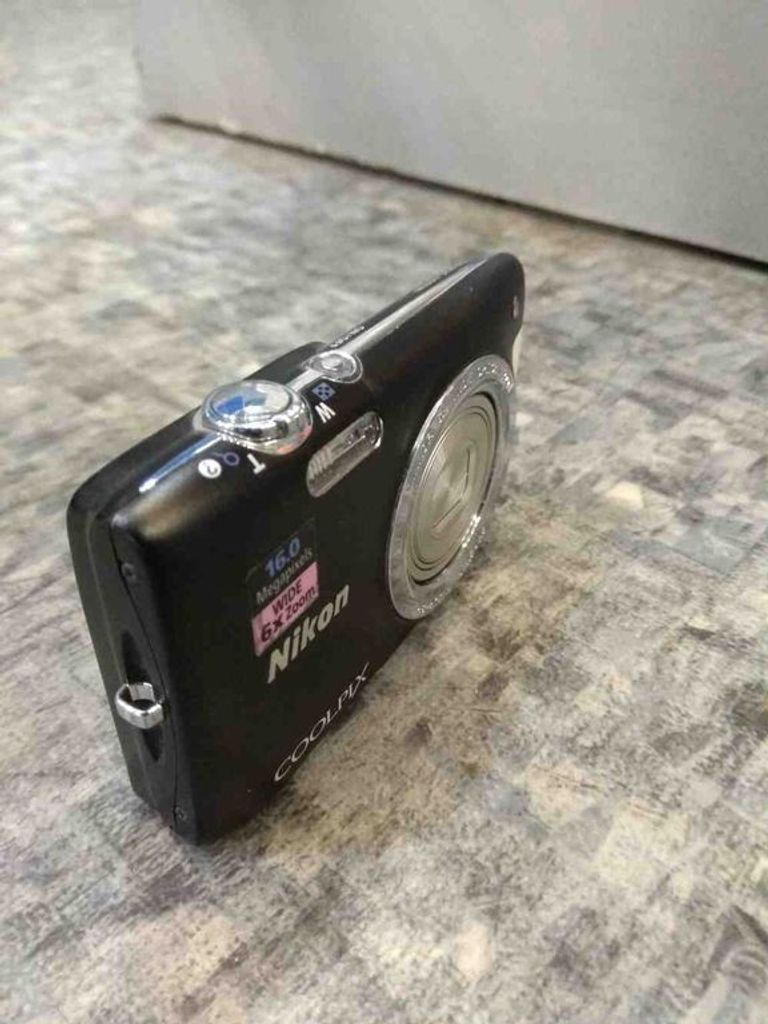 Купити  Nikon Coolpix S2700 Б/У