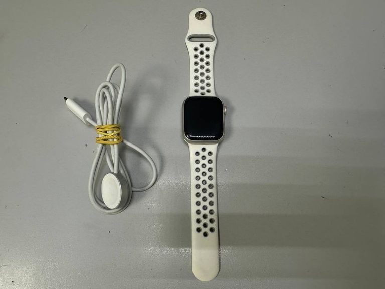 Оголошення Apple watch series 7 gps + cellular 41mm aluminum case Б/У