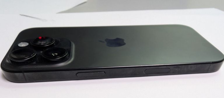 Apple iphone 16 pro 128gb Код:01-200775336. Изображение 5