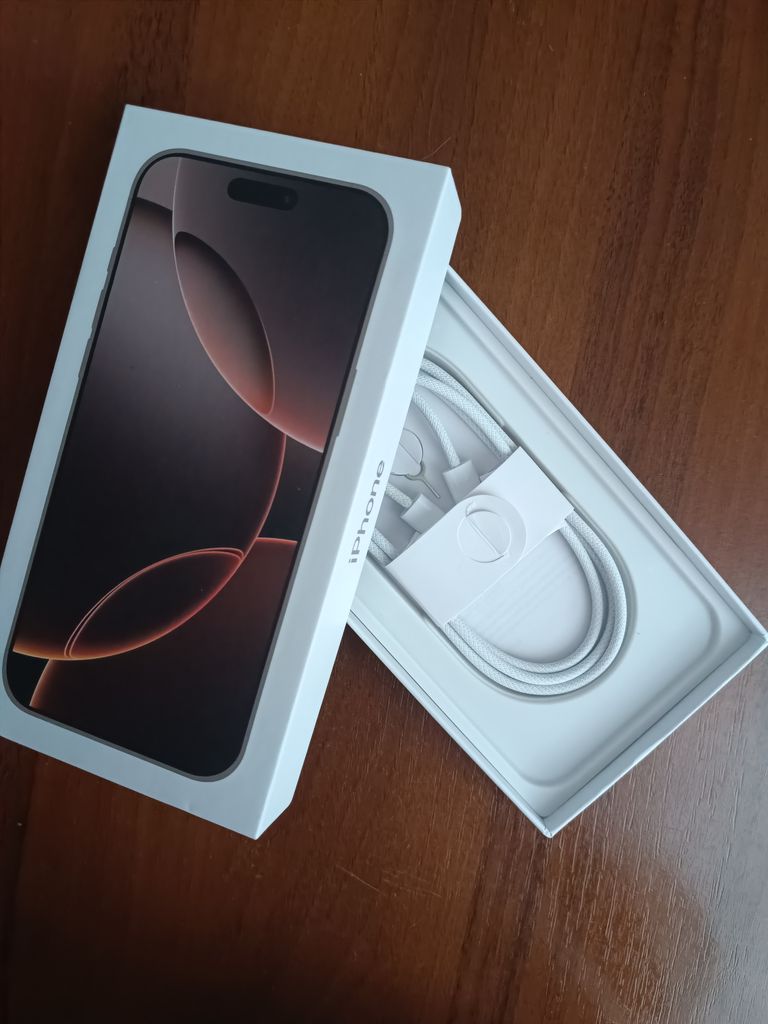 Apple iPhone 16 Pro Max 512GB Desert Titanium (MYX23) Код:null. Изображение 5