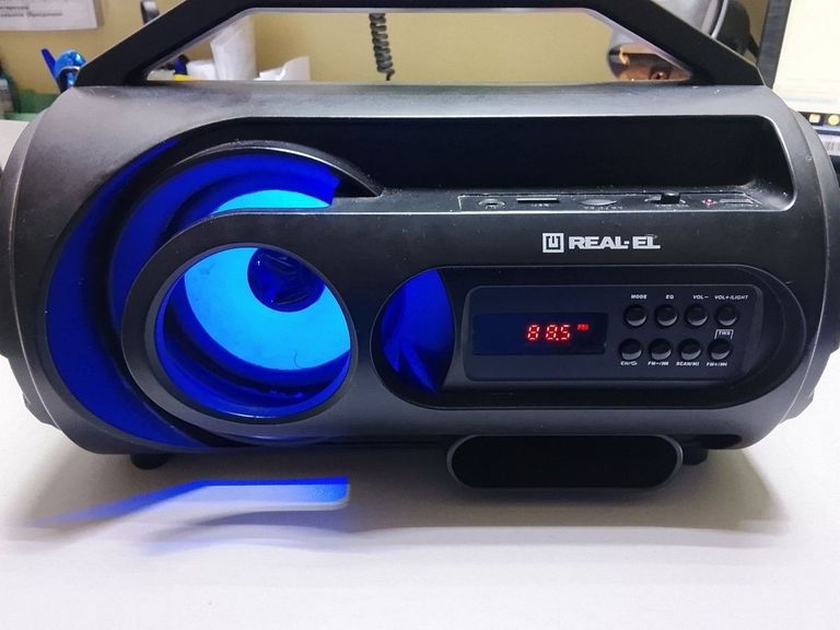 Купить Real-El x-703 Б/У