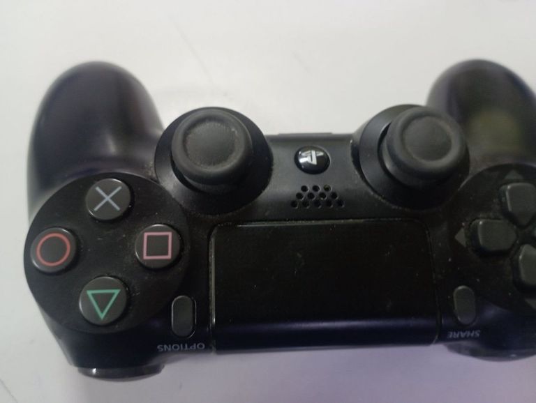 Оголошення Sony DualShock 4 V2 Black (9870357) Б/У