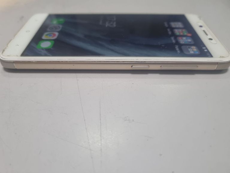 Розпродаж Xiaomi redmi 4x 3/32gb, продавець Техноскарб