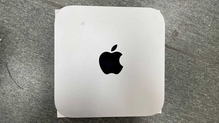 Купить Apple mac mini a2686 mmfj3 m2/8core/ram 8gb/ssd256gb Б/У