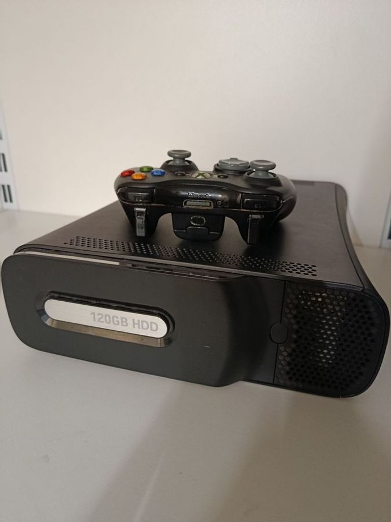 Купить Microsoft xbox360 120gb Б/У